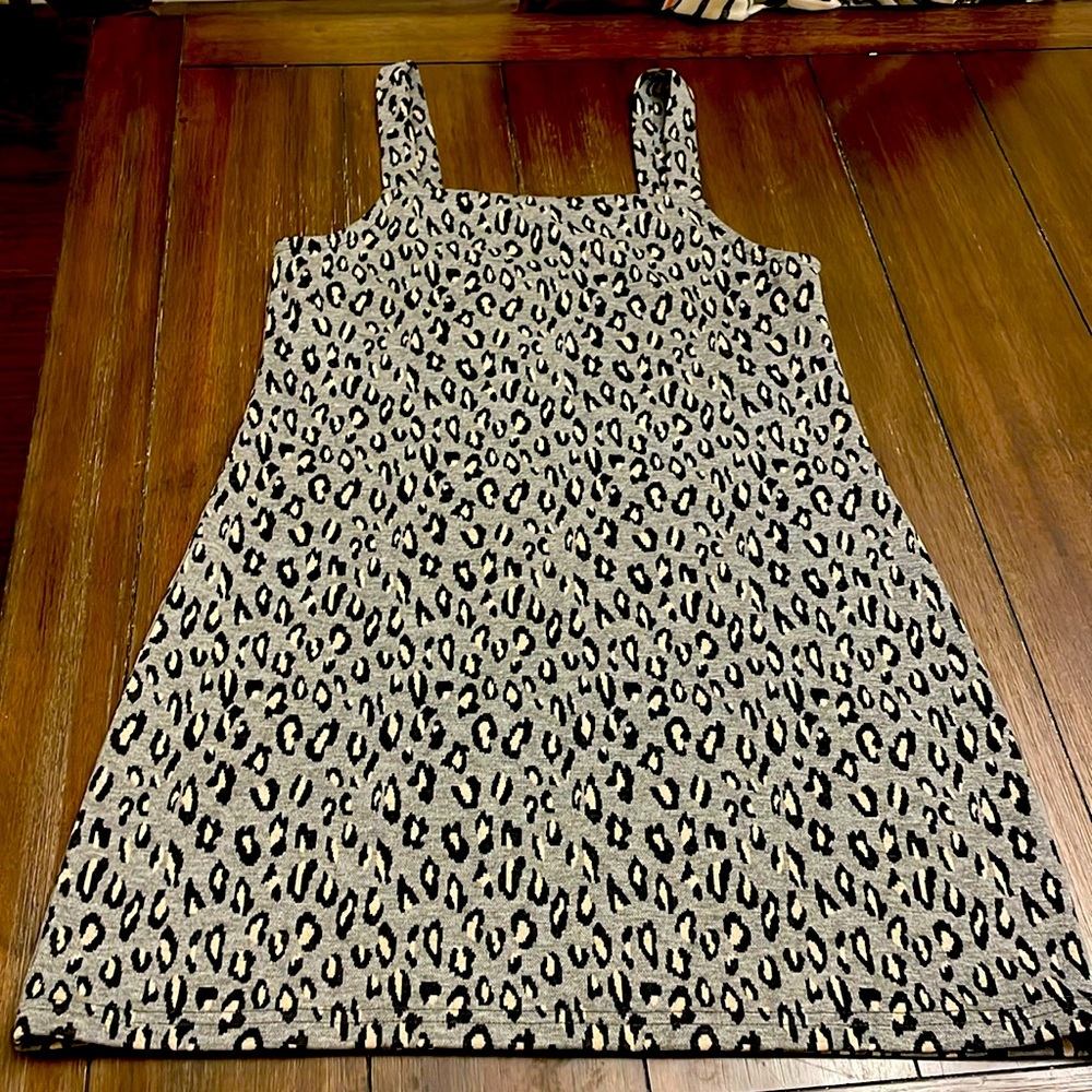 Gray Animal print en crème dress size medium